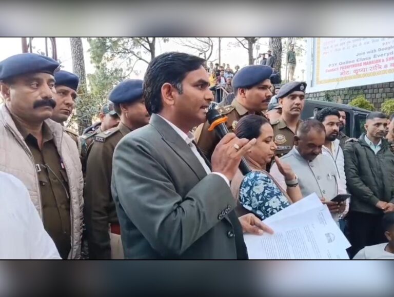 Taxi and bus drivers end protest